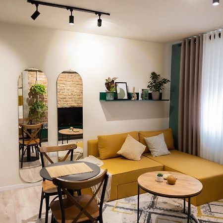 Three Doors Apartments, Kiwi 1+1 Apartment Tirana Zewnętrze zdjęcie