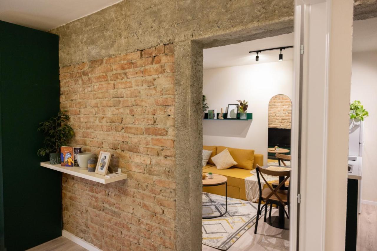 Three Doors Apartments, Kiwi 1+1 Apartment Tirana Zewnętrze zdjęcie